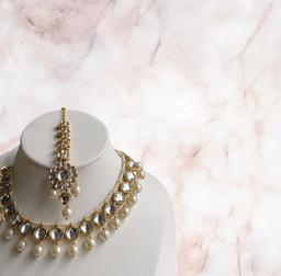 Pearl Mirage Choker.