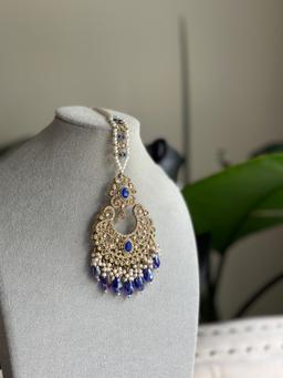 Blue bahubali earring and maagtika 